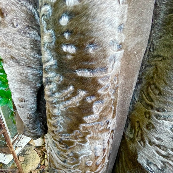 Chic Swakara & Suede Fur Coat 46”Bust Excellent - Picture 10 of 11